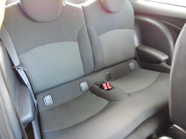 ＭＩＮＩ クーパー　１オーナー　ユーザー買取　禁煙車　外ナビ　ＤＴＶ　純１５ＡＷ　ＨＩＤヘッドライト　キーフリー（14枚目）