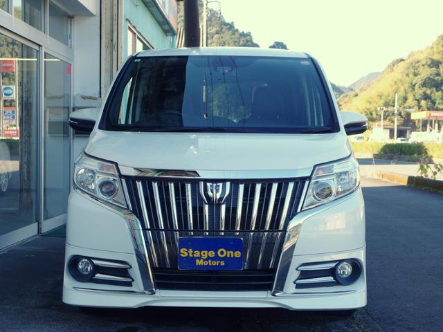 エスクァイア Ｇｉ　ユーザー買取・禁煙車・ワンオーナー・純エアロ・純フリップダウンモニター・クルコン・レーダーブレーキ・ＥＴＣ・ヒーター付き黒レザーシート・ＬＫＡ・純ワイドナビ・Ｂカメラ・フルセグＴＶ・両側パワスラ（2枚目）