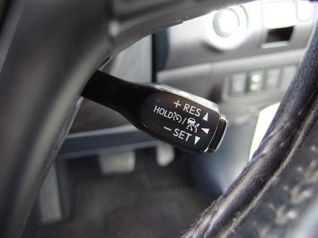 ハリアー プレミアム　サンルーフ　ＴＲＤエアロＦ・Ｓ・Ｒ　ローダウン　純ナビ　アラウンドビューモニター　ＪＢＬ　フルセグ　電動レザーシート　パワーゲート　レーダークルーズ・ブレーキ　ＥＴＣ　禁煙車（3枚目）