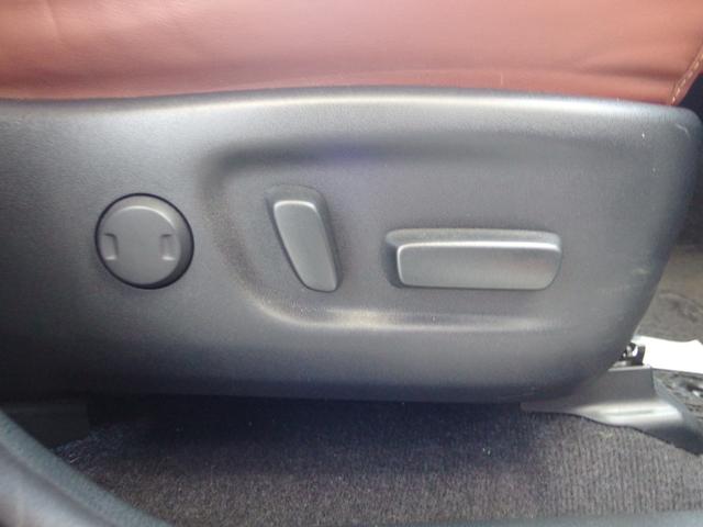 ハリアー プレミアム　サンルーフ　ＴＲＤエアロＦ・Ｓ・Ｒ　ローダウン　純ナビ　アラウンドビューモニター　ＪＢＬ　フルセグ　電動レザーシート　パワーゲート　レーダークルーズ・ブレーキ　ＥＴＣ　禁煙車（5枚目）