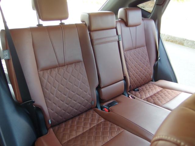 ハリアー プレミアム　サンルーフ　ＴＲＤエアロＦ・Ｓ・Ｒ　ローダウン　純ナビ　アラウンドビューモニター　ＪＢＬ　フルセグ　電動レザーシート　パワーゲート　レーダークルーズ・ブレーキ　ＥＴＣ　禁煙車（6枚目）