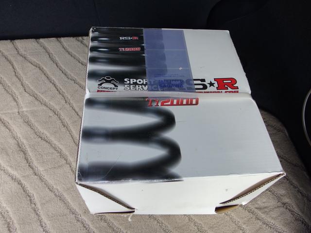 ハリアー プレミアム　サンルーフ　ＴＲＤエアロＦ・Ｓ・Ｒ　ローダウン　純ナビ　アラウンドビューモニター　ＪＢＬ　フルセグ　電動レザーシート　パワーゲート　レーダークルーズ・ブレーキ　ＥＴＣ　禁煙車（29枚目）