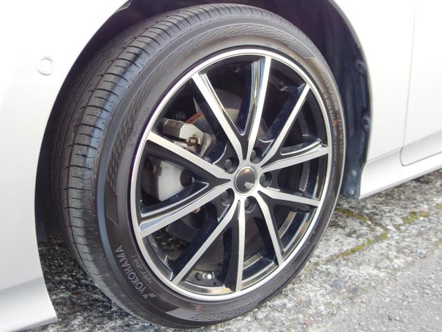 プリウス Aツーリングセレクション マイナー後モデル メーカー縦型ナビ フルセグ Bカメラ ETC2.0 ヒーター付き電動レザーシート レーダークルーズ・ブレーキ キーフリープッシュスタート 外18インチAW 禁煙車(15枚目)