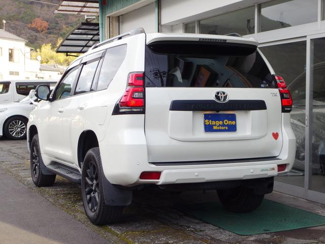ランドクルーザープラド ＴＸ　Ｌパッケージ　マットブラックエディション　ワンオーナー　ユーザー買取　禁煙車　サンルーフ　外ナビ　フルセグ　Ｂカメラ　電動ベージュレザーシート　ＥＴＣ　純１８ＡＷ　レーダークルーズコントロール　ルーフレール（5枚目）