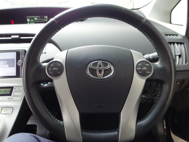 プリウス Ｇ　ユーザー買取　ＨＩＤライト　純正ナビ　フルセグ　Ｂカメラ　キーフリー＆プッシュスタート　クルーズコントロール　電動ハーフレザーシート　純１５ＡＷ（16枚目）