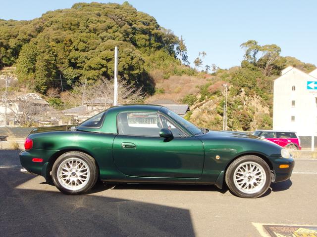 ロードスター ＶＳ　ユーザー買取　ＮＡＲＤＩステアリング　外１５ＡＷ　ＢＯＳＥスピーカー　ハードトップ（6枚目）