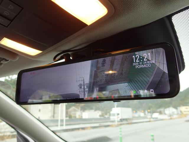 エクリプスクロス Ｇ　ＡＬＰＩＮＥ製ＤＡ　ＥＴＣ　ヒーター付き電動レザーシート　レーダークルーズ・ブレーキ　純１８インチアルミ　ルームミラー型ドラレコ　ヘッドアップディスプレイ　ユーザー買取車　禁煙車（9枚目）