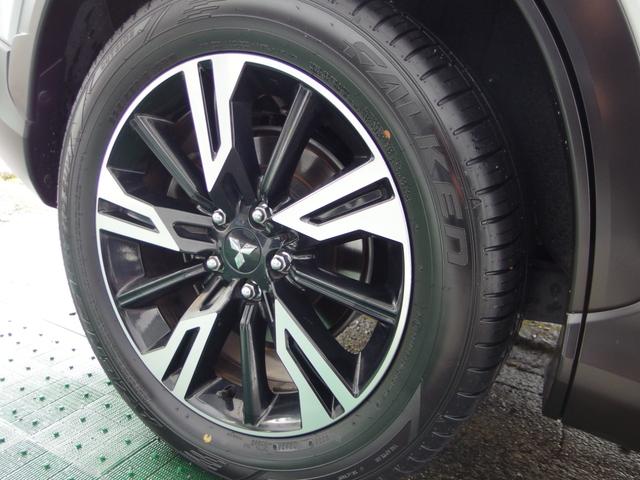 エクリプスクロス Ｇ　ＡＬＰＩＮＥ製ＤＡ　ＥＴＣ　ヒーター付き電動レザーシート　レーダークルーズ・ブレーキ　純１８インチアルミ　ルームミラー型ドラレコ　ヘッドアップディスプレイ　ユーザー買取車　禁煙車（17枚目）