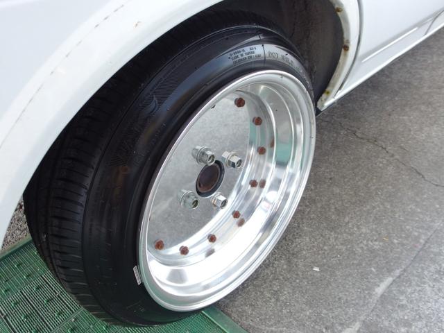 クレスタ スーパールーセント　ローダウン　外マフラー　スピードスター１５インチアルミ＆引張タイヤ　内装一部チンチラ貼り（16枚目）