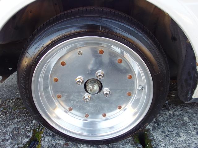 クレスタ スーパールーセント　ローダウン　外マフラー　スピードスター１５インチアルミ＆引張タイヤ　内装一部チンチラ貼り（18枚目）