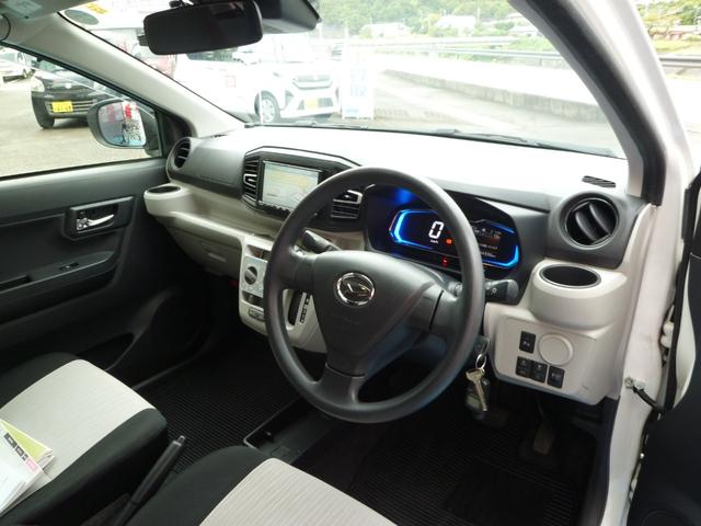 ミライース Ｘ　ＳＡＩＩＩ　ＬＥＤヘッドライト　パナソニックナビ　バックカメラ　Ｂｌｕｅｔｏｏｔｈ　ラジオ　エアコン　パワステ　ＬＥＤヘッドライト　電動ミラー　スマートアシスト３　プライバシーガラス　車検２年付き　整備保証付き（6枚目）