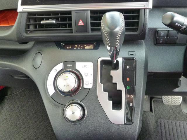 シエンタ Ｇ　クエロ　両側電動ドア　純正９型ＳＤナビ　地デジＴＶ　ＤＶＤ　全周囲カメラ　衝突軽減　禁煙車　ハーフレザーシート　シートヒーター　コーナーセンサー　スマートキー２個　ＬＥＤヘッドライト　ＥＴＣ　ワンオーナー（26枚目）