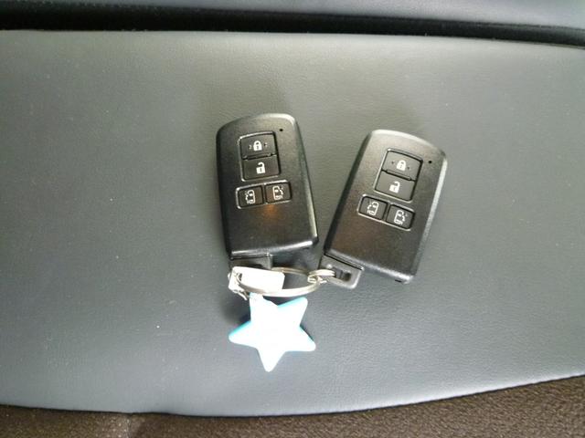 シエンタ Ｇ　クエロ　両側電動ドア　純正９型ＳＤナビ　地デジＴＶ　ＤＶＤ　全周囲カメラ　衝突軽減　禁煙車　ハーフレザーシート　シートヒーター　コーナーセンサー　スマートキー２個　ＬＥＤヘッドライト　ＥＴＣ　ワンオーナー（29枚目）