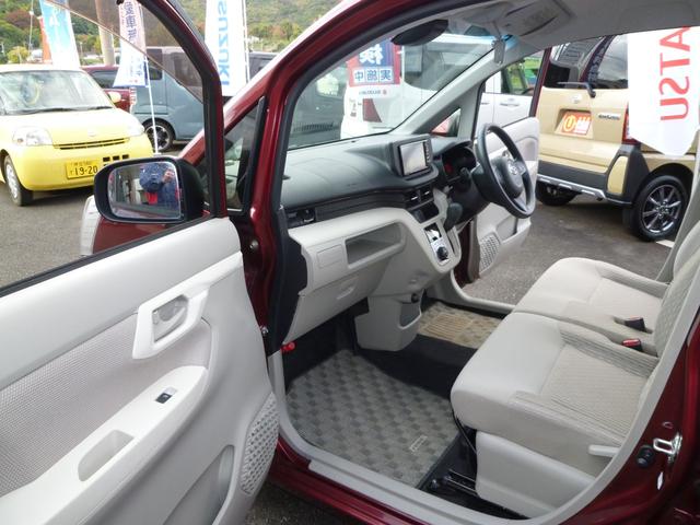 ムーヴ Ｘ　ＳＡＩＩ　純正ナビ　ＴＶ　ＣＤ　ラジオ　オートエアコン　パワステ　キーフリー２個　電動ミラー　アルミホイール（12枚目）