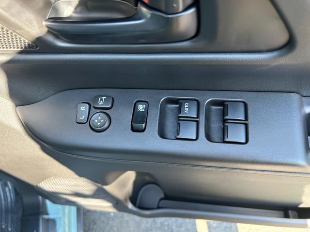 スペーシアギア ハイブリッドXZ 届出済未使用車 新車保証継承渡 ナビ半キャ インテリキー 電動ミラー アルミホイール LED ルーフレール シートヒーター セキュリティ 横滑り防止装置 アイドリングストップ オートエアコン パワステ(52枚目)