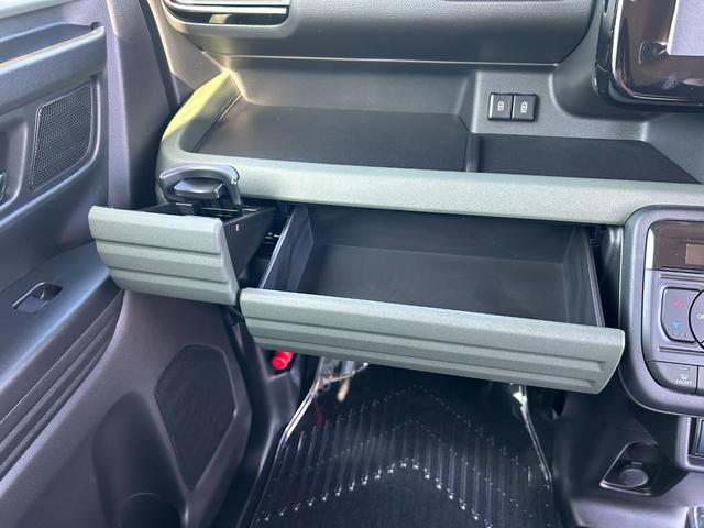 スペーシアギア ハイブリッドXZ 届出済未使用車 新車保証継承渡 ナビ半キャ インテリキー 電動ミラー アルミホイール LED ルーフレール シートヒーター セキュリティ 横滑り防止装置 アイドリングストップ オートエアコン パワステ(56枚目)