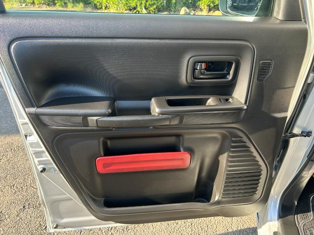 スペーシア ハイブリッドＸ　タイヤ４本新品　ＬＥＤヘッドランプ　アルミ　１年保証　デュアルセンサーブレーキＳ　両側パワードア　スマートエントリー　地デジフルセグ　シ－トヒ－タ－　電格ドアミラー　ｉ－ｓｔｏｐ　フリーキー　ナビＴＶ（40枚目）