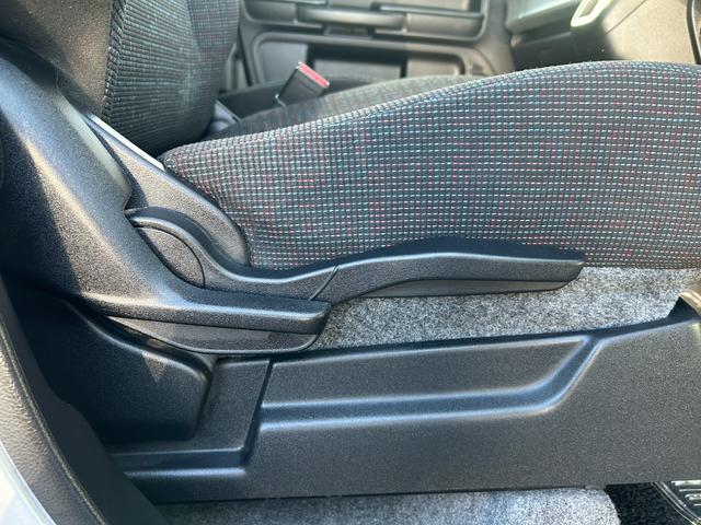 スペーシア ハイブリッドＸ　タイヤ４本新品　ＬＥＤヘッドランプ　アルミ　１年保証　デュアルセンサーブレーキＳ　両側パワードア　スマートエントリー　地デジフルセグ　シ－トヒ－タ－　電格ドアミラー　ｉ－ｓｔｏｐ　フリーキー　ナビＴＶ（63枚目）