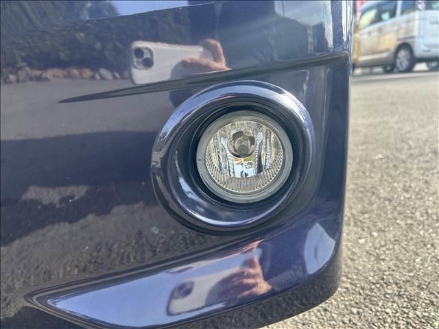 ステラ カスタム　ＲＳ　ターボ　ナビ・バックカメラ　１年保証付　ナビ半キャン　イモビライザー　助手席エアバック　運転席エアバック　地デジフルセグ　パワーウィンドウ　パワーステアリング　キーフリー　ターボエンジン　ＥＴＣ（9枚目）