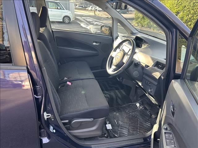 ステラ カスタム　ＲＳ　ターボ　ナビ・バックカメラ　１年保証付　ナビ半キャン　イモビライザー　助手席エアバック　運転席エアバック　地デジフルセグ　パワーウィンドウ　パワーステアリング　キーフリー　ターボエンジン　ＥＴＣ（12枚目）