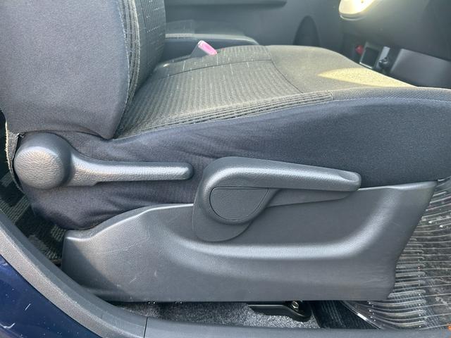 ステラ カスタム　ＲＳ　ターボ　ナビ・バックカメラ　１年保証付　ナビ半キャン　イモビライザー　助手席エアバック　運転席エアバック　地デジフルセグ　パワーウィンドウ　パワーステアリング　キーフリー　ターボエンジン　ＥＴＣ（31枚目）