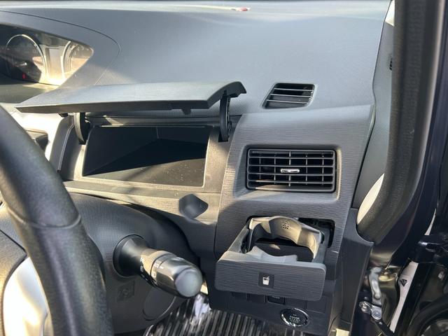 ステラ カスタム　ＲＳ　ターボ　ナビ・バックカメラ　１年保証付　ナビ半キャン　イモビライザー　助手席エアバック　運転席エアバック　地デジフルセグ　パワーウィンドウ　パワーステアリング　キーフリー　ターボエンジン　ＥＴＣ（36枚目）