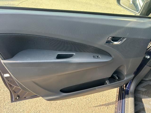 ステラ カスタム　ＲＳ　ターボ　ナビ・バックカメラ　１年保証付　ナビ半キャン　イモビライザー　助手席エアバック　運転席エアバック　地デジフルセグ　パワーウィンドウ　パワーステアリング　キーフリー　ターボエンジン　ＥＴＣ（45枚目）