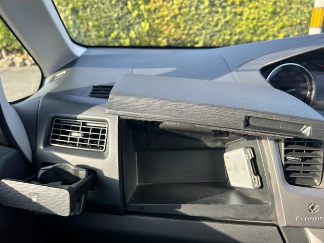 ステラ カスタム　ＲＳ　ターボ　ナビ・バックカメラ　１年保証付　ナビ半キャン　イモビライザー　助手席エアバック　運転席エアバック　地デジフルセグ　パワーウィンドウ　パワーステアリング　キーフリー　ターボエンジン　ＥＴＣ（62枚目）