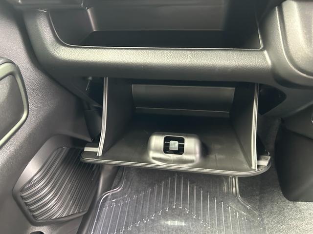 ハスラー タフワイルド　届出済未使用車　新車保証継承渡　ナビ半キャ　前後誤発進抑制　追従クルコン　アイドリングＳ　電動格納式ドアミラー　セキュリティアラーム　シートヒーター搭載　パワーステアリング　横滑り防止システム　ＰＷ（26枚目）