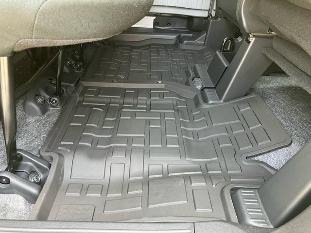 Ｎ－ＶＡＮ ｅ： ｅ：　Ｌ４　純正８インチメモリーナビ　フルセグＴＶ　バックカメラ　Ｂｌｕｅｔｏｏｔｈ　ＨＤＭＩ対応　前後ドラレコ　ＥＴＣ　オールシーズンマット　急速充電　ホンダセンシング　スペアキー　新車保証継承　充電ケーブル（16枚目）