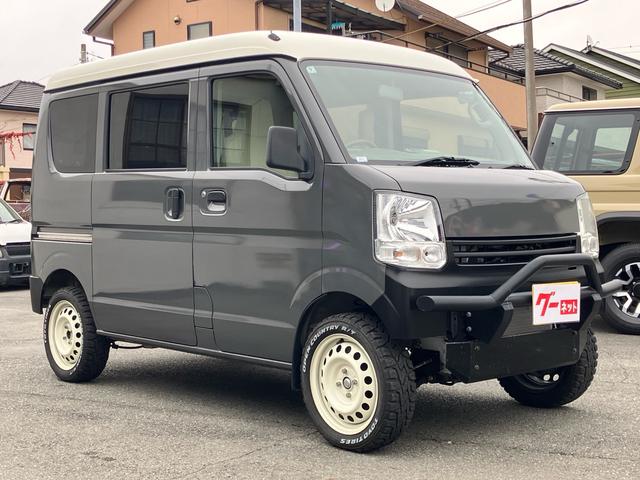 エブリイ PAリミテッド 5速マニュアル リフトUP 15インチ+オープンカントリーR/Tホワイトレター ディスプレイオーディオ バックカメラ ブラックバンパー バンパーガード(4枚目)