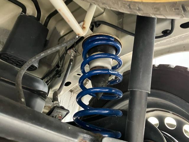 エブリイ PAリミテッド 5速マニュアル リフトUP 15インチ+オープンカントリーR/Tホワイトレター ディスプレイオーディオ バックカメラ ブラックバンパー バンパーガード(13枚目)