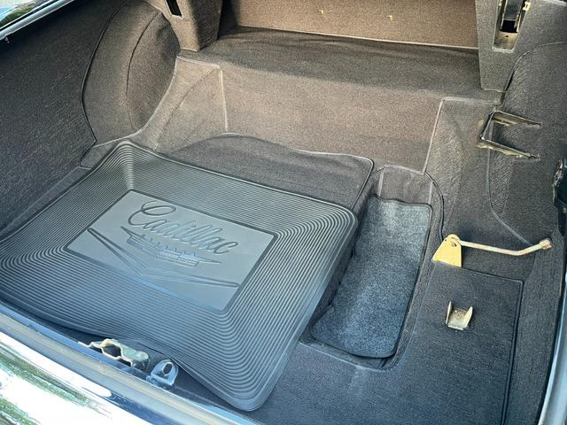 キャデラックデビル (34枚目)