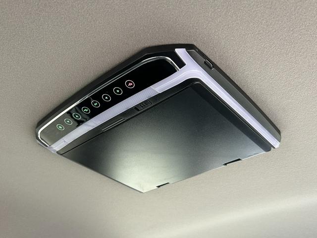 ステップワゴンスパーダ スパーダホンダセンシング　禁煙車・ワンオーナー・デカナビ・ＥＴＣ　助手席エアバッグ　ワンオーナ－　Ｗパワスラ　リアオートエアコン　地デジ　サイドエアバッグ　ＬＥＤライト　横滑り防止システム　オートエアコン　リアカメラ　ＵＳＢ（6枚目）