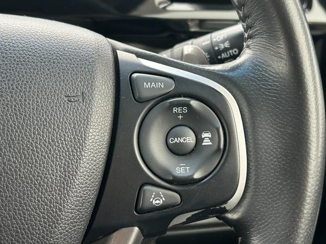 ステップワゴンスパーダ スパーダホンダセンシング　禁煙車・ワンオーナー・デカナビ・ＥＴＣ　助手席エアバッグ　ワンオーナ－　Ｗパワスラ　リアオートエアコン　地デジ　サイドエアバッグ　ＬＥＤライト　横滑り防止システム　オートエアコン　リアカメラ　ＵＳＢ（13枚目）