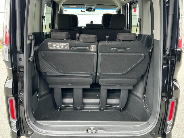 ステップワゴンスパーダ スパーダホンダセンシング　禁煙車・ワンオーナー・デカナビ・ＥＴＣ　助手席エアバッグ　ワンオーナ－　Ｗパワスラ　リアオートエアコン　地デジ　サイドエアバッグ　ＬＥＤライト　横滑り防止システム　オートエアコン　リアカメラ　ＵＳＢ（32枚目）