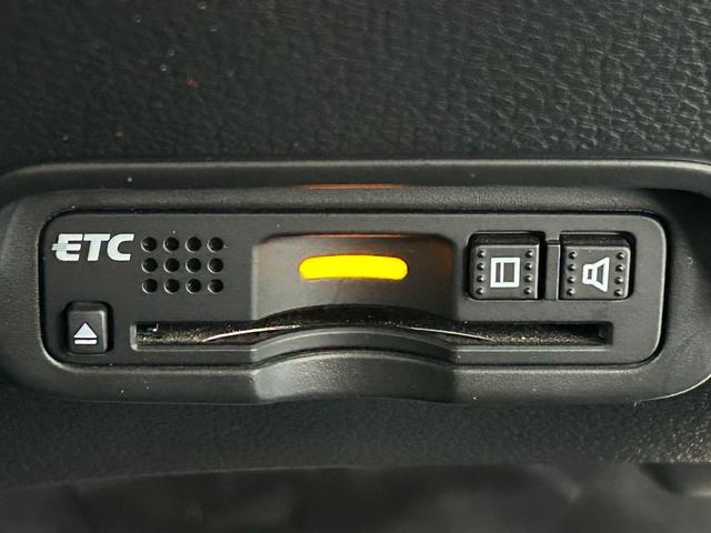 ヴェゼル ハイブリッドＲＳ・ホンダセンシング　ワンオーナー・禁煙車・ナビ・ＥＴＣ　ＥＴＣ付　１オ－ナ－　サイドＳＲＳ　Ｒカメ　フルオートエアコン　ＵＳＢ接続　両席エアバック　スマキー　オートクルーズコントロール　衝突軽減ブレーキシステム　ＡＢＳ（7枚目）