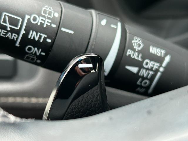 ヴェゼル ハイブリッドＲＳ・ホンダセンシング　ワンオーナー・禁煙車・ナビ・ＥＴＣ　ＥＴＣ付　１オ－ナ－　サイドＳＲＳ　Ｒカメ　フルオートエアコン　ＵＳＢ接続　両席エアバック　スマキー　オートクルーズコントロール　衝突軽減ブレーキシステム　ＡＢＳ（15枚目）