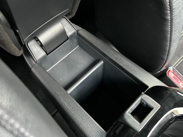 ヴェゼル ハイブリッドＲＳ・ホンダセンシング　ワンオーナー・禁煙車・ナビ・ＥＴＣ　ＥＴＣ付　１オ－ナ－　サイドＳＲＳ　Ｒカメ　フルオートエアコン　ＵＳＢ接続　両席エアバック　スマキー　オートクルーズコントロール　衝突軽減ブレーキシステム　ＡＢＳ（24枚目）