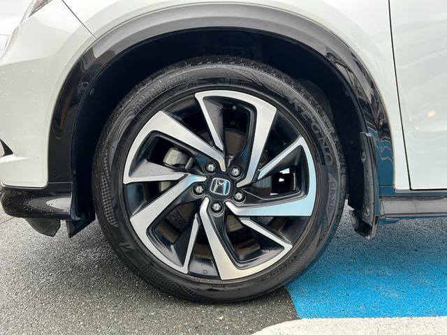 ヴェゼル ハイブリッドＲＳ・ホンダセンシング　ワンオーナー・禁煙車・ナビ・ＥＴＣ　ＥＴＣ付　１オ－ナ－　サイドＳＲＳ　Ｒカメ　フルオートエアコン　ＵＳＢ接続　両席エアバック　スマキー　オートクルーズコントロール　衝突軽減ブレーキシステム　ＡＢＳ（36枚目）