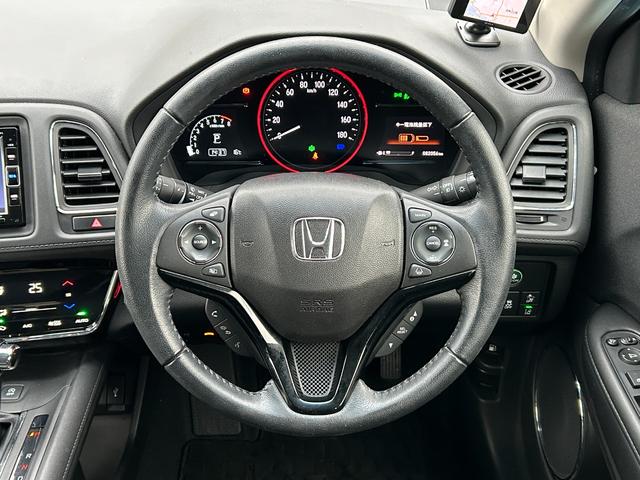 ヴェゼル Ｘ・ホンダセンシング　ワンオーナー・禁煙車・ナビ・ＥＴＣ　Ｗエアバッグ　アクティブクルーズコントロール　オートエアコン　ＬＥＤランプ　衝突軽減ブレ－キ　パワステ　カーテンエアバック　ＵＳＢポート　スマートキーシステム（8枚目）