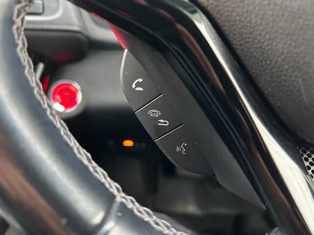 ヴェゼル ハイブリッドＺ・ホンダセンシング　ワンオーナー・禁煙車・ナビ・ドラレコ　レーダーサポート　１オーナ－　ＤＶＤ再生機能　横滑り防止システム　バックアイカメラ　フルセ　シートヒーター付　スマ－トキ－　ＥＣＯモード　パワーウィンド　革シート（12枚目）