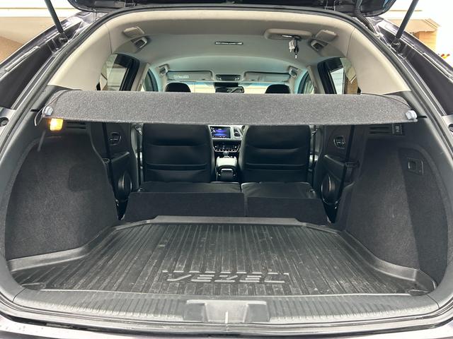 ヴェゼル ハイブリッドＺ・ホンダセンシング　ワンオーナー・禁煙車・ナビ・ドラレコ　レーダーサポート　１オーナ－　ＤＶＤ再生機能　横滑り防止システム　バックアイカメラ　フルセ　シートヒーター付　スマ－トキ－　ＥＣＯモード　パワーウィンド　革シート（29枚目）