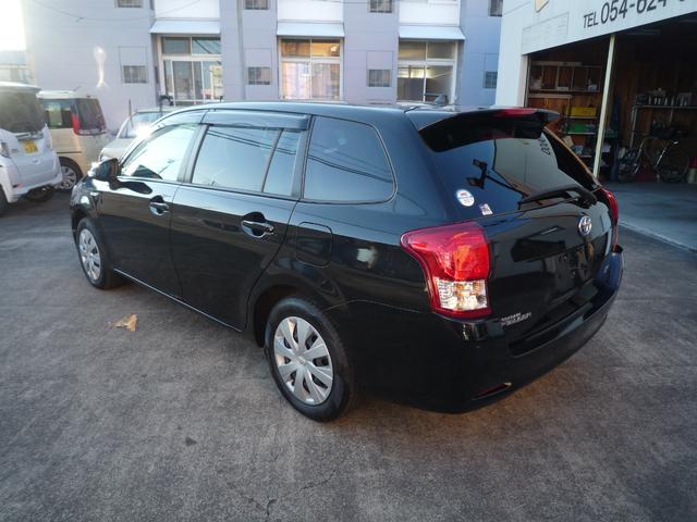 カローラフィールダー ハイブリッドＧ　フルセグナビテレビ　ＥＴＣ　バックカメラ　プッシュスタート　ステアリングリモコン（3枚目）