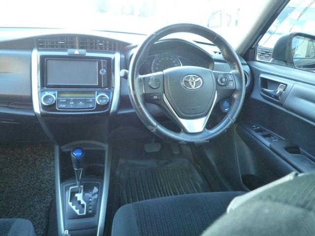 カローラフィールダー ハイブリッドＧ　フルセグナビテレビ　ＥＴＣ　バックカメラ　プッシュスタート　ステアリングリモコン（9枚目）