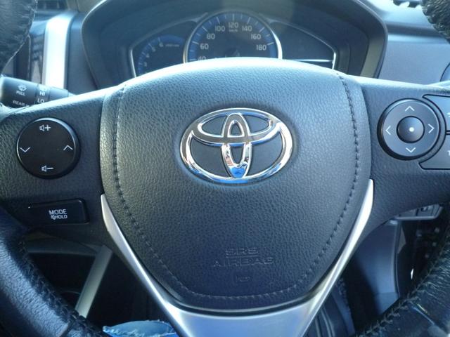 カローラフィールダー ハイブリッドＧ　フルセグナビテレビ　ＥＴＣ　バックカメラ　プッシュスタート　ステアリングリモコン（13枚目）