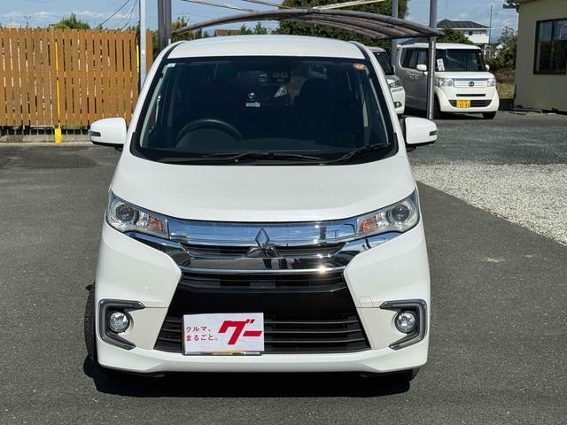 ｅＫカスタム Ｔセーフティパッケージ　全周囲カメラ　ナビ　ＴＶ　オートクルーズコントロール　衝突被害軽減システム　オートマチックハイビーム　オートライト　ＨＩＤ　スマートキー　アイドリングストップ　電動格納ミラー　シートヒーター（12枚目）