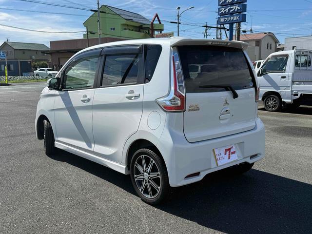 ｅＫカスタム Ｔセーフティパッケージ　全周囲カメラ　ナビ　ＴＶ　オートクルーズコントロール　衝突被害軽減システム　オートマチックハイビーム　オートライト　ＨＩＤ　スマートキー　アイドリングストップ　電動格納ミラー　シートヒーター（16枚目）