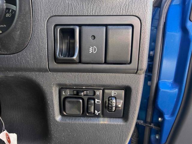 ジムニー クロスアドベンチャーＸＣ　４ＷＤ　ドライブレコーダー　ＥＴＣ　ナビ　キーレスエントリー　電動格納ミラー　シートヒーター　ＭＴ　ＡＢＳ　ＣＤ　ＵＳＢ　ミュージックプレイヤー接続可　アルミホイール　衝突安全ボディ　エアコン（10枚目）