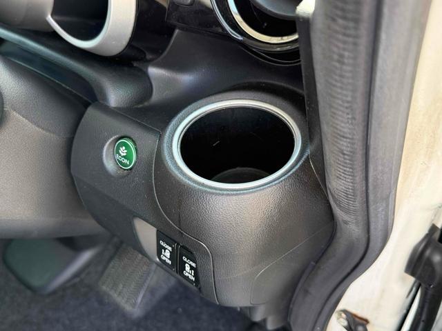 Ｎ－ＢＯＸカスタム Ｇ・ターボＬパッケージ　ＥＴＣ　バックカメラ　両側電動スライドドア　ナビ　ＴＶ　オートクルーズコントロール　衝突被害軽減システム　オートライト　ＨＩＤ　ＬＥＤヘッドランプ　スマートキー　アイドリングストップ　電動格納ミラー（8枚目）